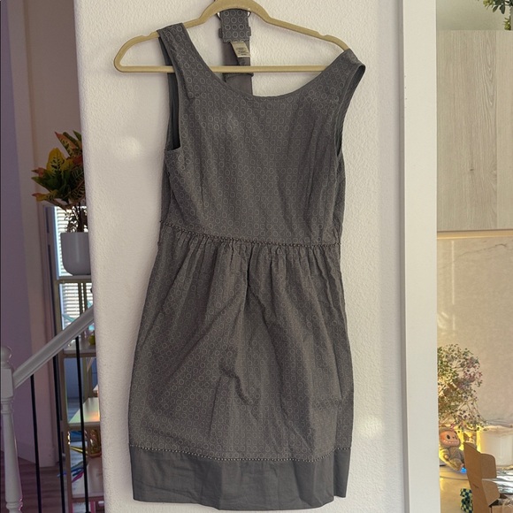 Juicy Couture Gray Sleeveless Dress with matching Belt - Picture 5 of 5
